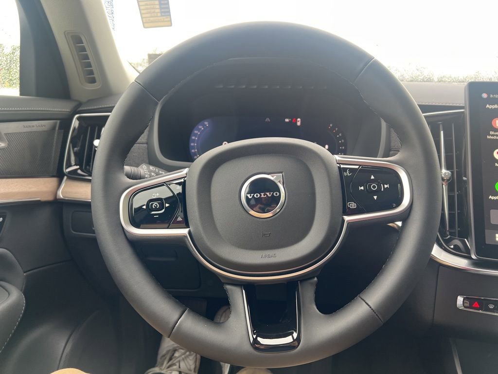 New 2026 Volvo XC90 B6 Plus w/ Protection Package Premier image 17
