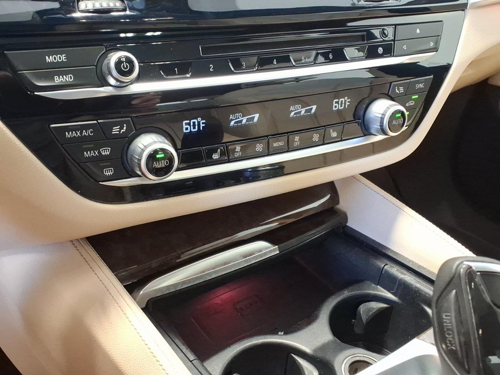 Used 2018 BMW 640i Gran Turismo xDrive AWD/4WD image 15