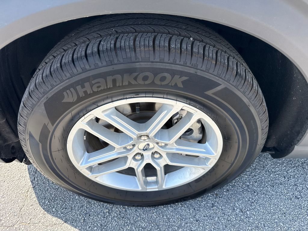 Used 2025 Ford Explorer Active w/ Active Comfort Package image 12