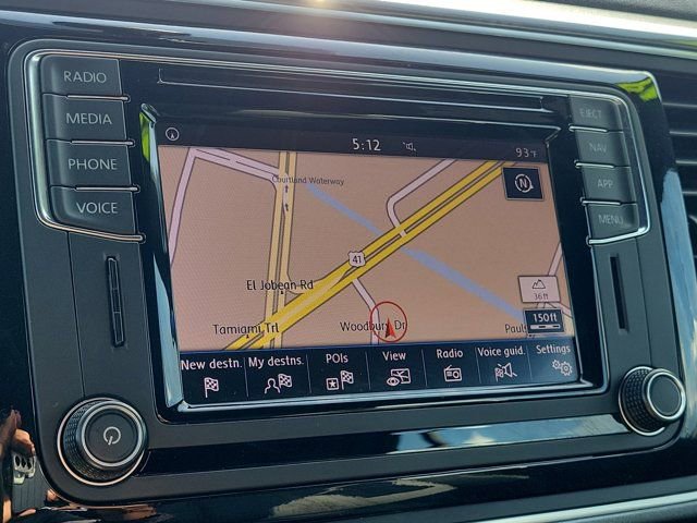 Used 2019 Volkswagen Beetle 2.0T SE FWD image 22