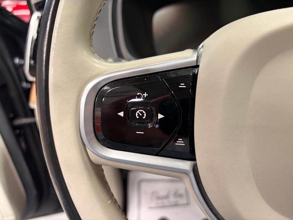 Used 2017 Volvo XC90 T6 Inscription w/ Vision Package image 15