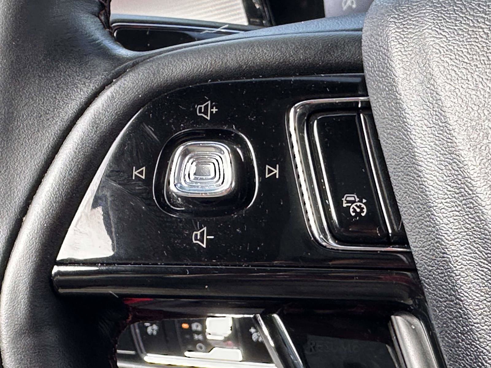 Used 2023 Lincoln Corsair Reserve w/ Equipment Group 201A image 18