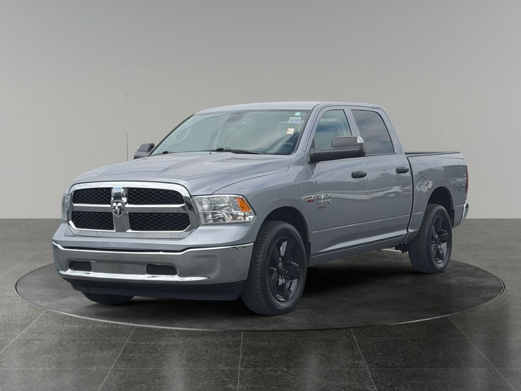 Used 2023 RAM 1500 Classic SLT AWD/4WD image 3