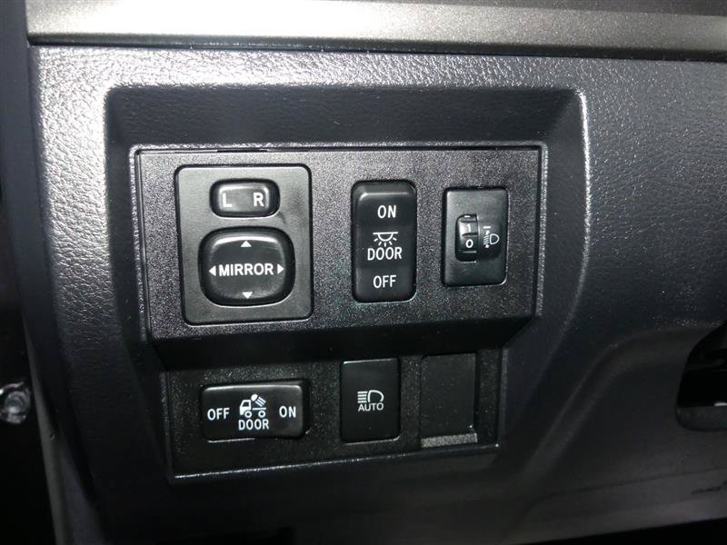 Used 2018 Toyota Tundra SR5 w/ TRD Off Road Package AWD/4WD image 28