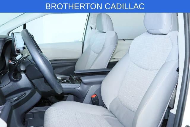 Used 2024 Toyota Sienna LE AWD/4WD image 20