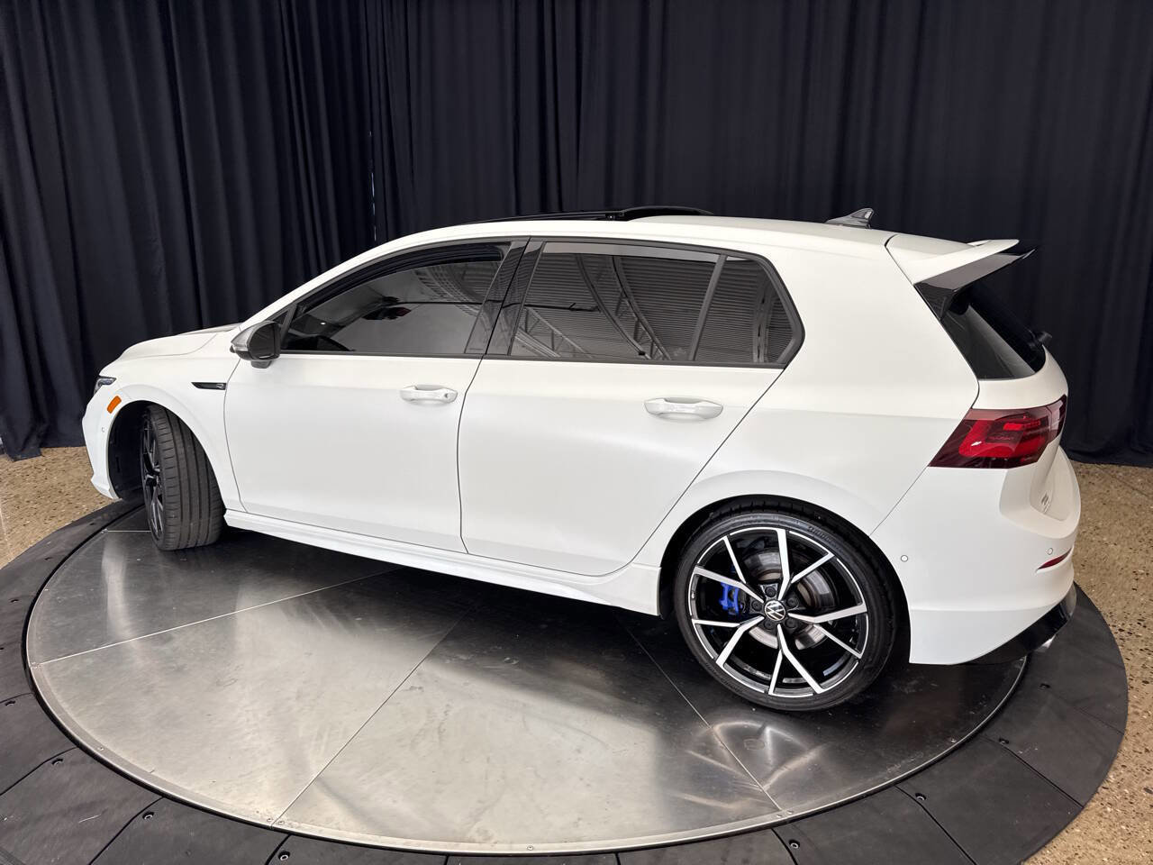 Used 2024 Volkswagen Golf R image 5
