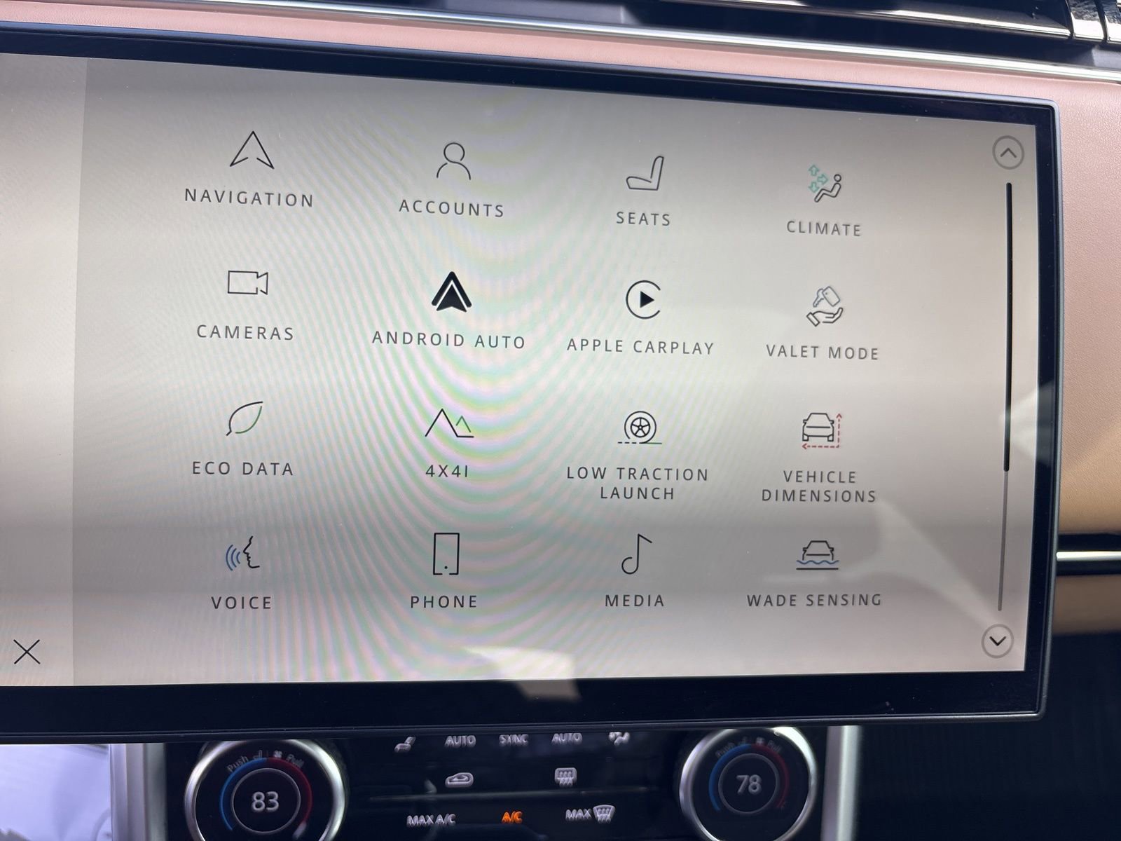 Used 2023 Land Rover Range Rover Long Wheelbase SE image 58