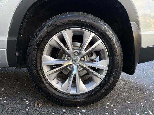 Used 2015 Toyota Highlander XLE image 37