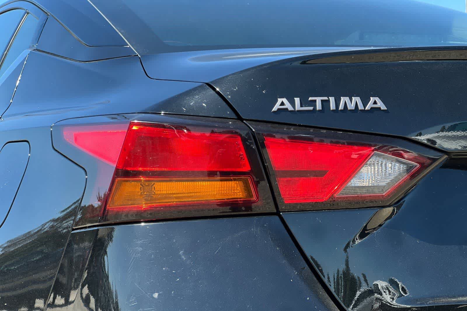 Used 2024 Nissan Altima 2.5 SR FWD image 33