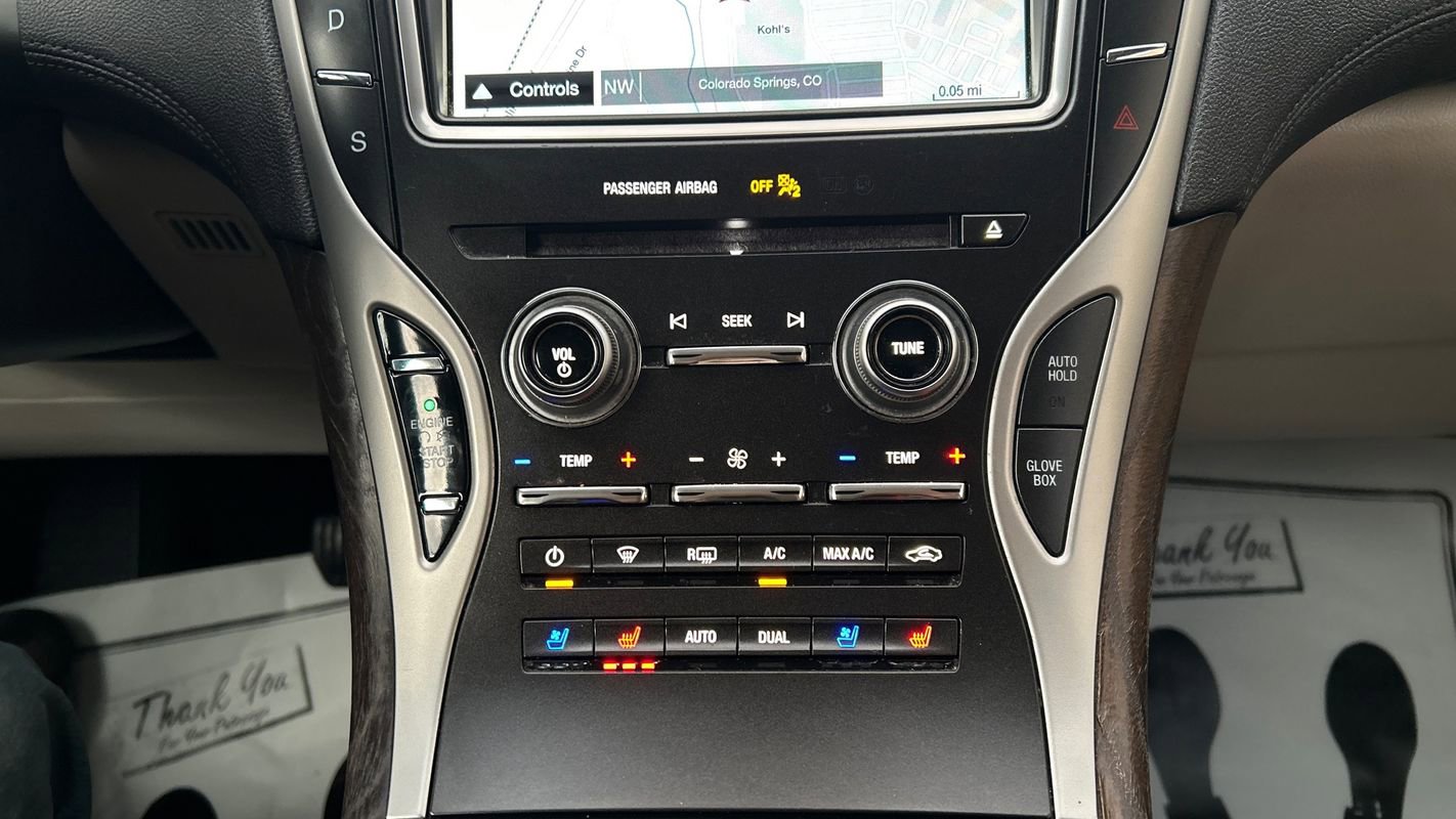 Used 2019 Lincoln Nautilus Reserve image 32