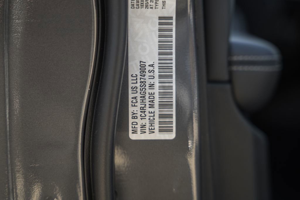 New 2025 Jeep Grand Cherokee Laredo X w/ Luxury Tech Group I image 37