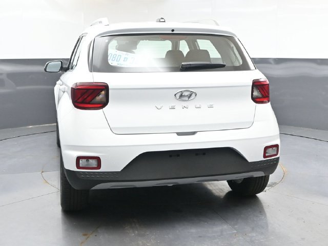 New 2026 Hyundai Venue SEL FWD image 4