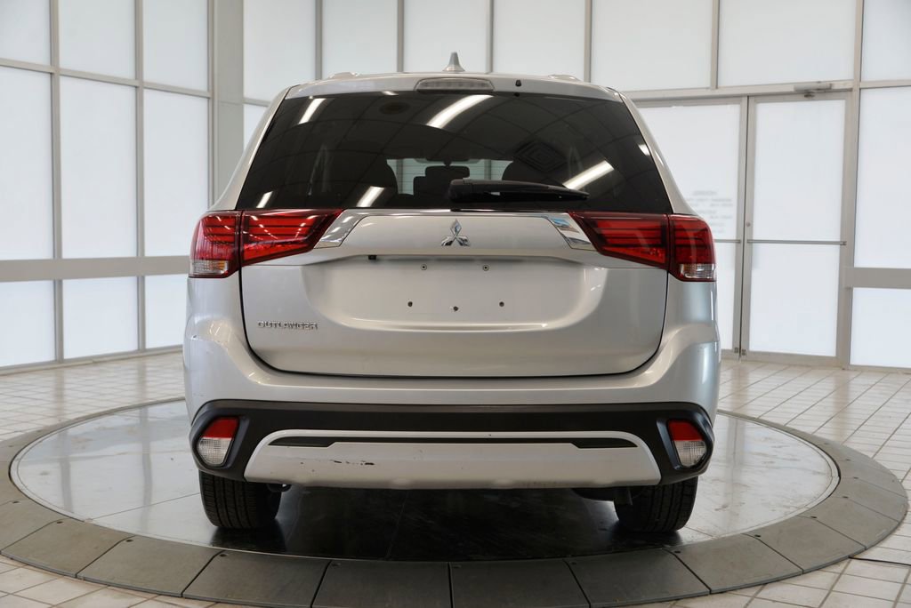 Used 2020 Mitsubishi Outlander SE image 7