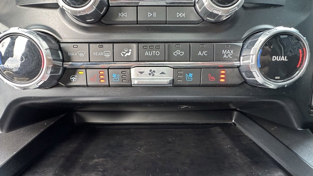 Used 2023 Ford F250 Lariat w/ Lariat Ultimate Package image 18