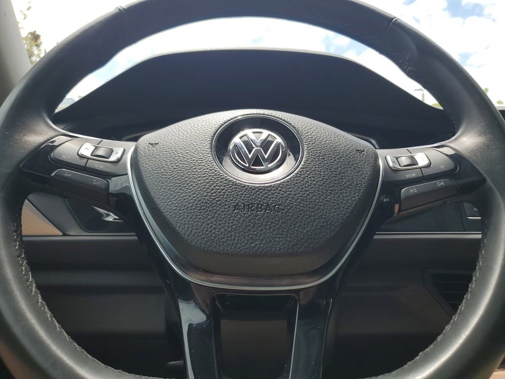 Used 2020 Volkswagen Jetta SE w/ SE Cold Weather Package image 23