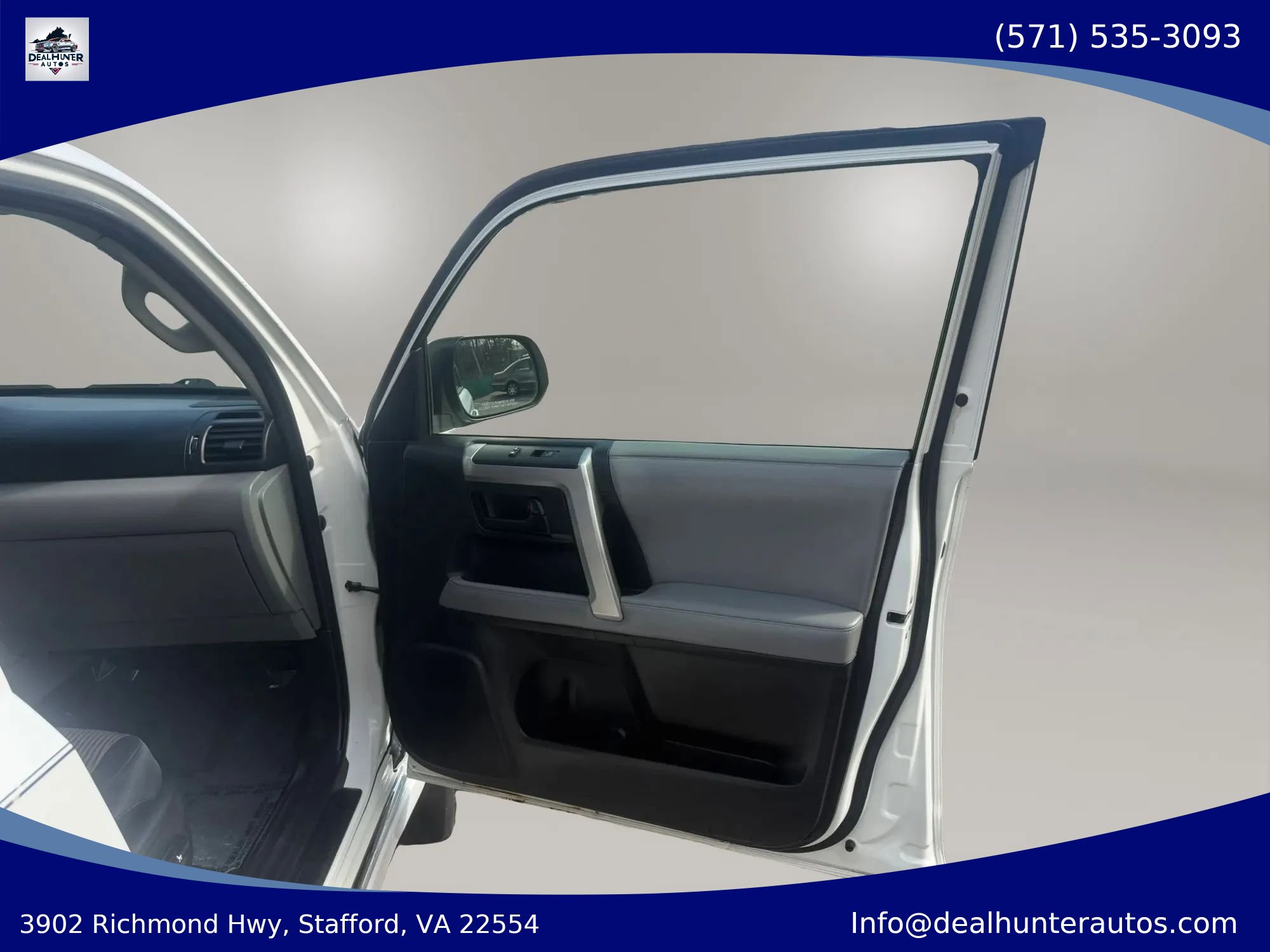 Used 2012 Toyota 4Runner SR5 AWD/4WD image 15