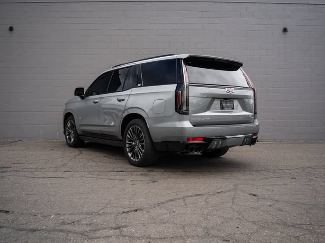 Used 2023 Cadillac Escalade V AWD/4WD image 3