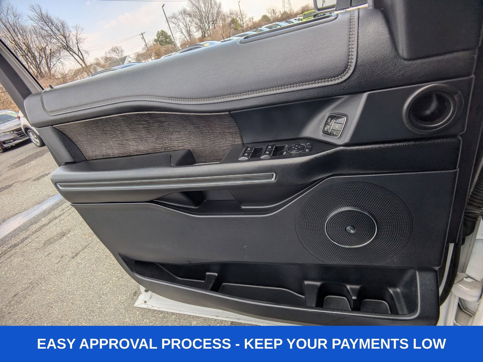 Used 2019 Ford Expedition Max Limited image 31