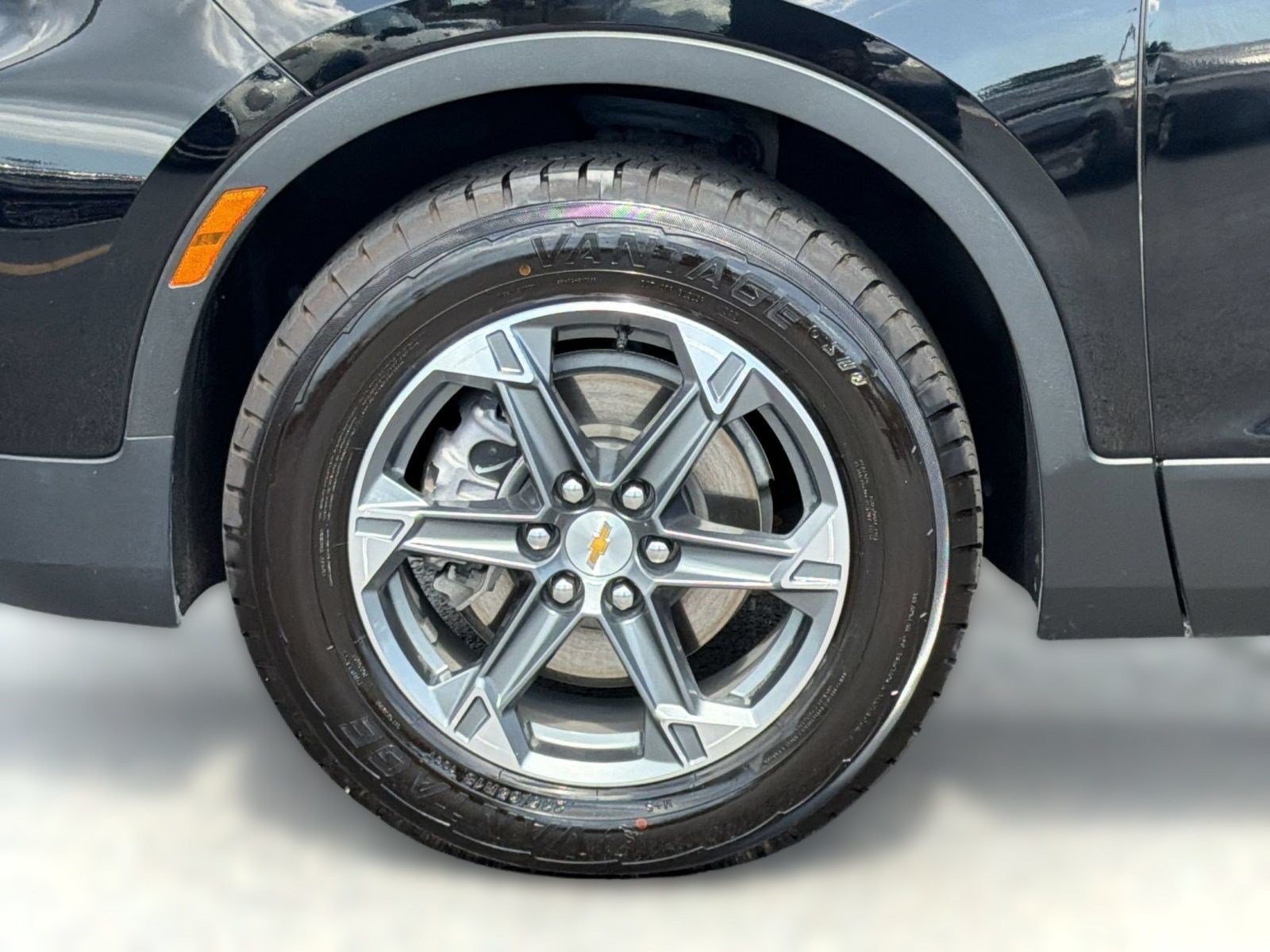 Used 2025 Chevrolet Blazer LT FWD image 13