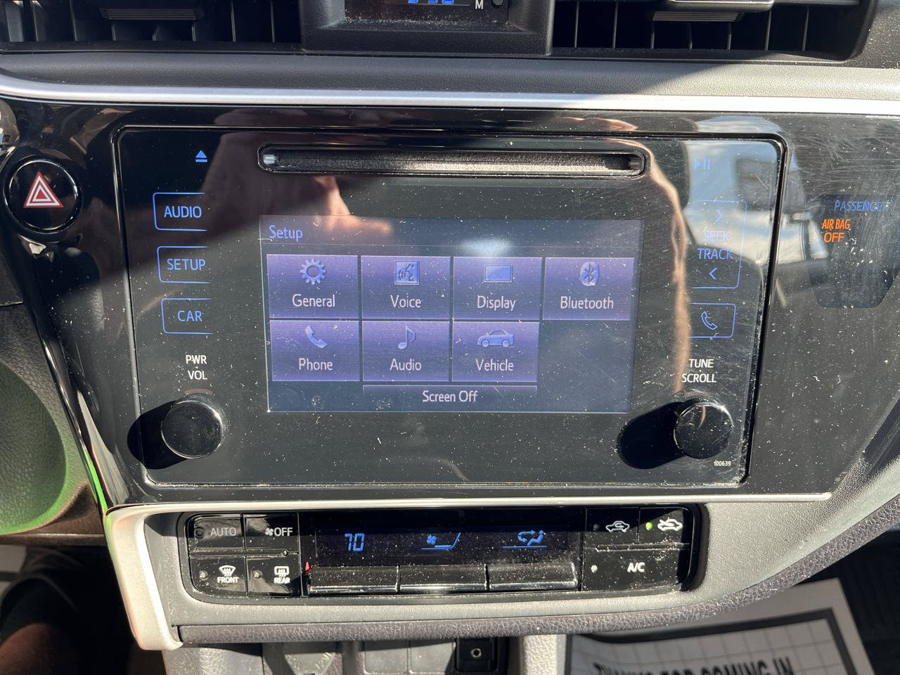 Used 2019 Toyota Corolla LE FWD image 13