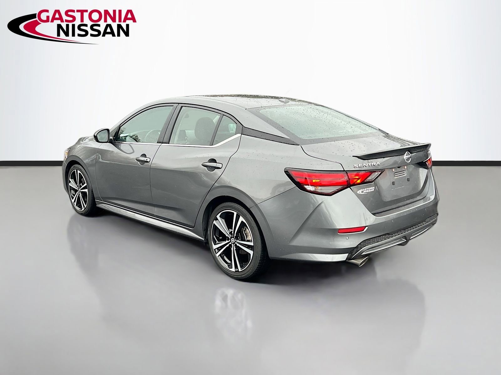 Used 2022 Nissan Sentra SR w/ Trunk Package image 6