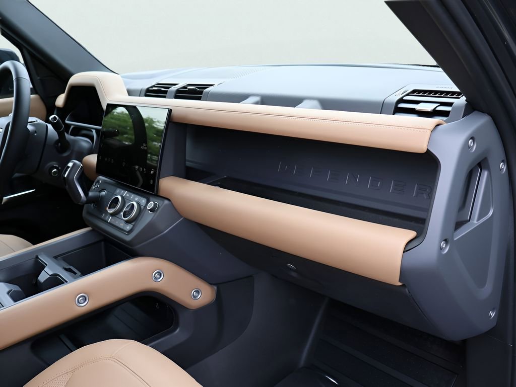 New 2026 Land Rover Defender 130 X-Dynamic SE AWD/4WD image 9
