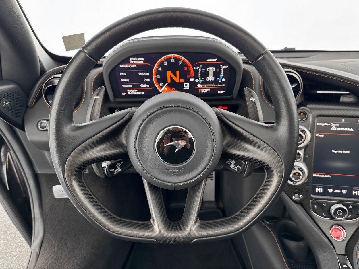 Used 2022 McLaren 765LT image 11