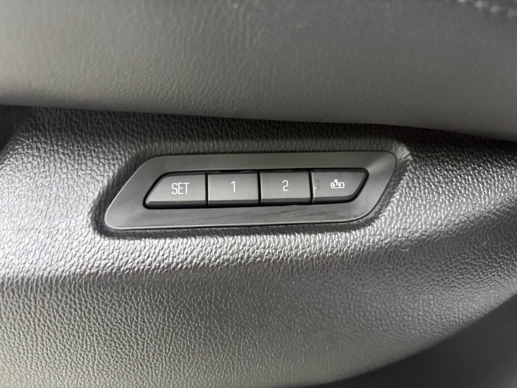 Used 2017 Cadillac Escalade ESV Luxury AWD/4WD image 10