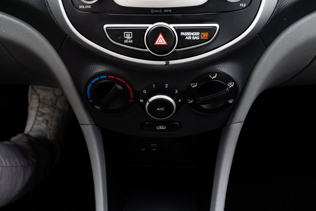 Used 2014 Hyundai Accent GLS image 13