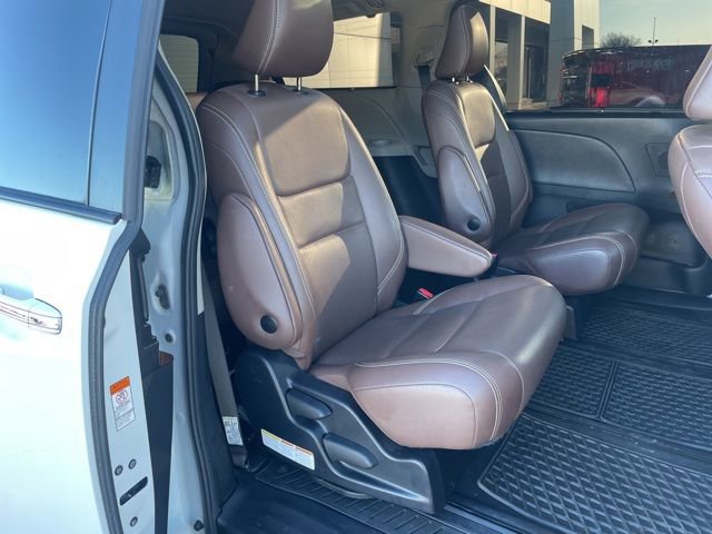Used 2020 Toyota Sienna XLE image 20