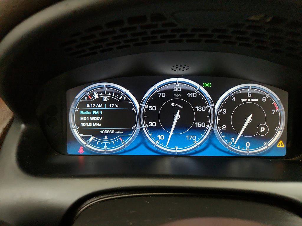 Used 2015 Jaguar XJ image 17