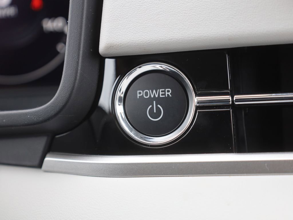 New 2025 Mitsubishi Outlander SEL image 40