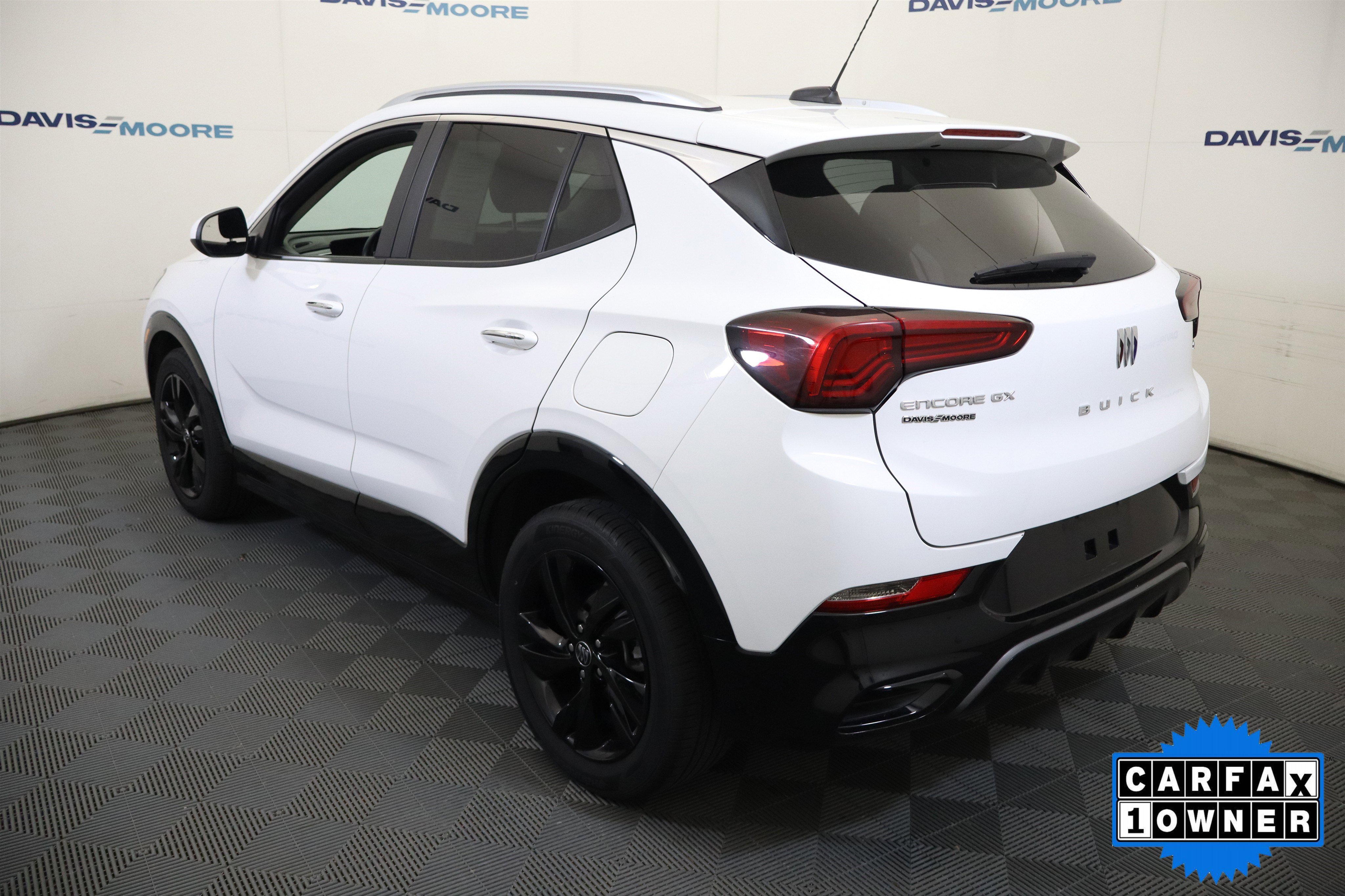 Used 2024 Buick Encore GX Sport Touring FWD image 10