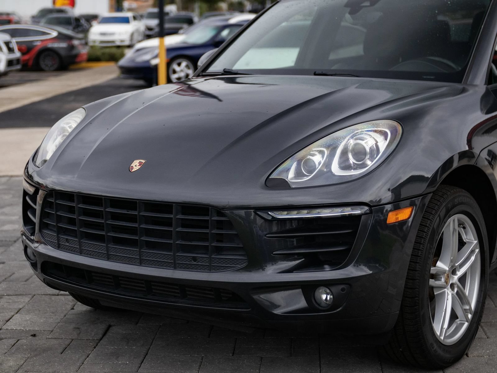 Used 2018 Porsche Macan Sport Edition AWD/4WD image 5