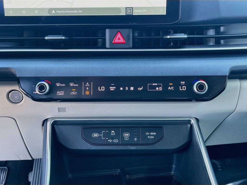 Certified 2026 Kia Carnival EX FWD image 25