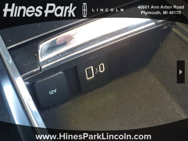 Used 2023 Lincoln Corsair AWD image 23