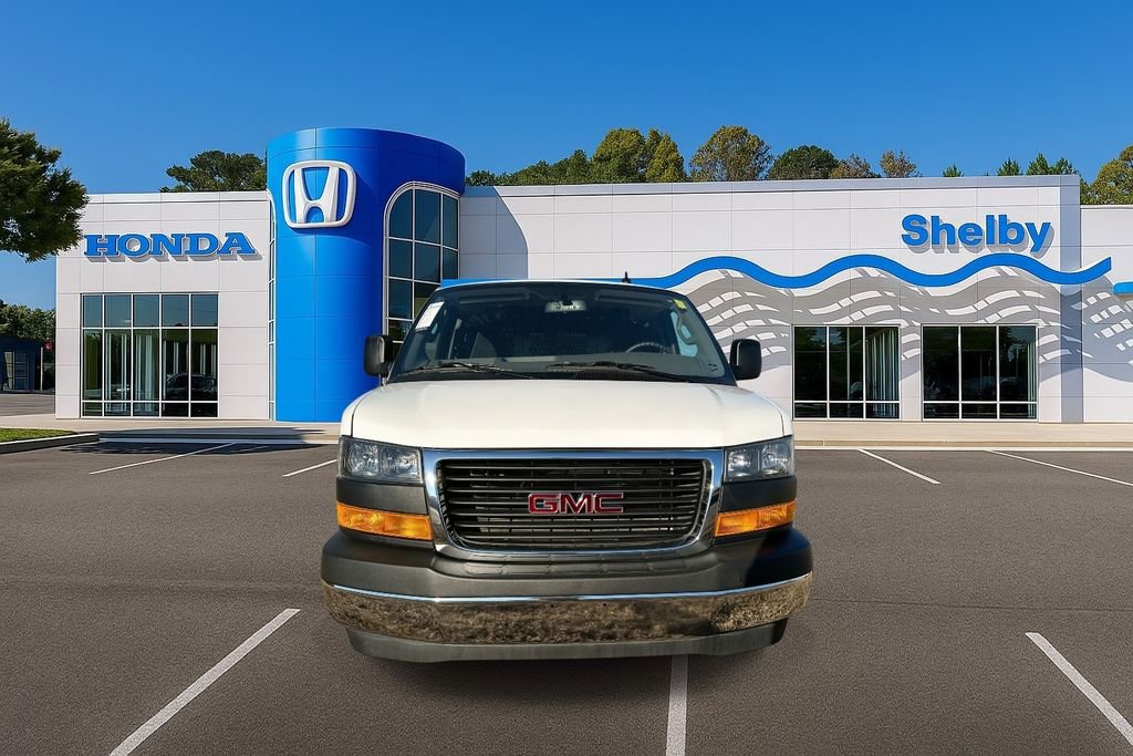 Used 2024 GMC Savana 2500 w/ Driver Convenience Package image 3