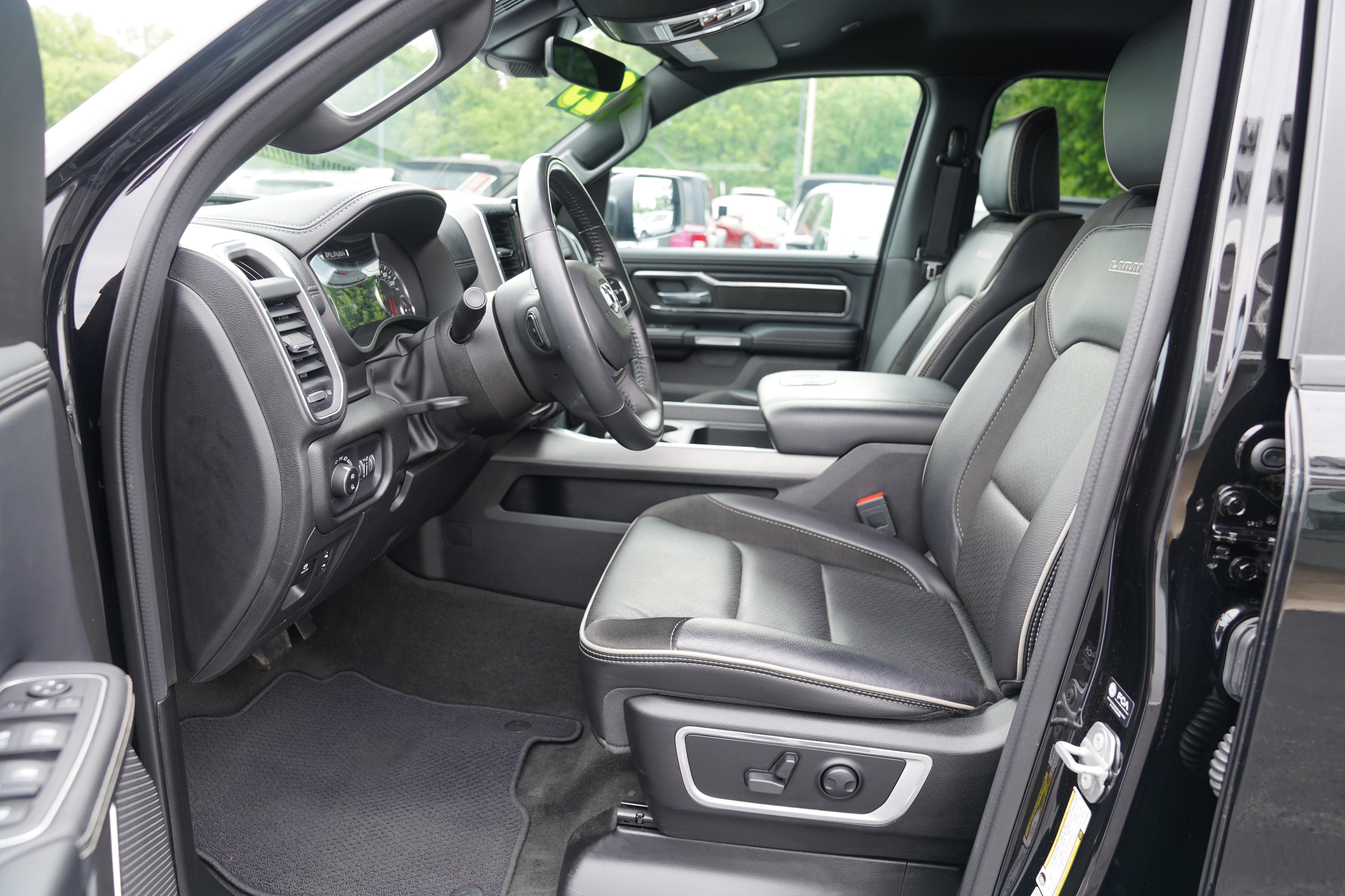 Used 2023 RAM 1500 Laramie AWD/4WD video 4