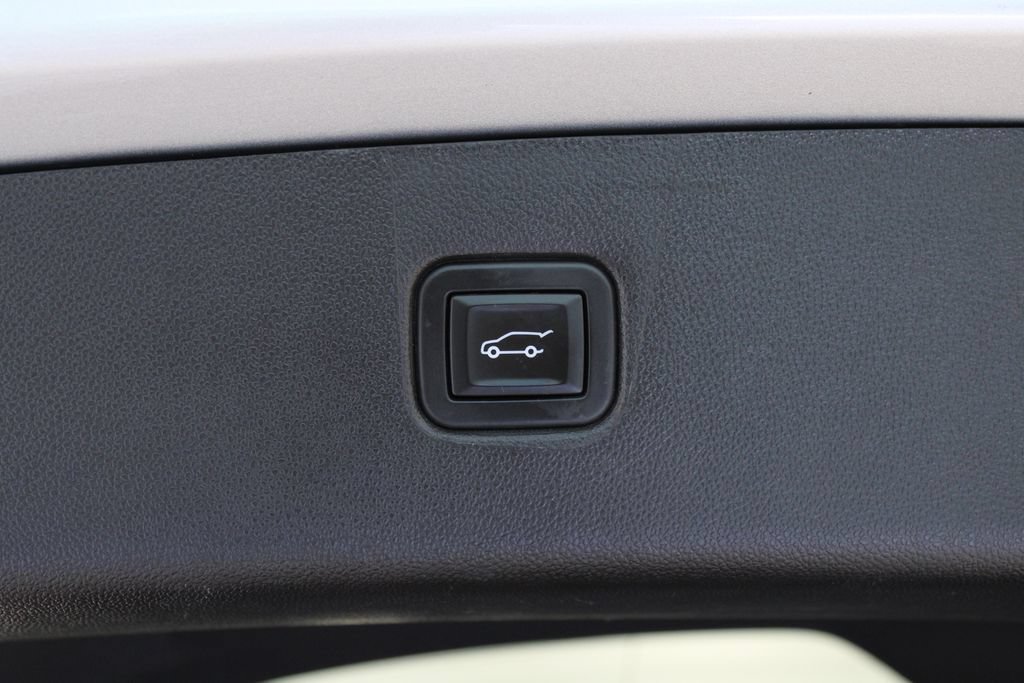 Used 2022 Chevrolet Blazer RS w/ Enhanced Convenience Package FWD image 36