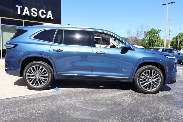 New 2026 Buick Enclave Avenir w/ Super Cruise Package FWD image 9