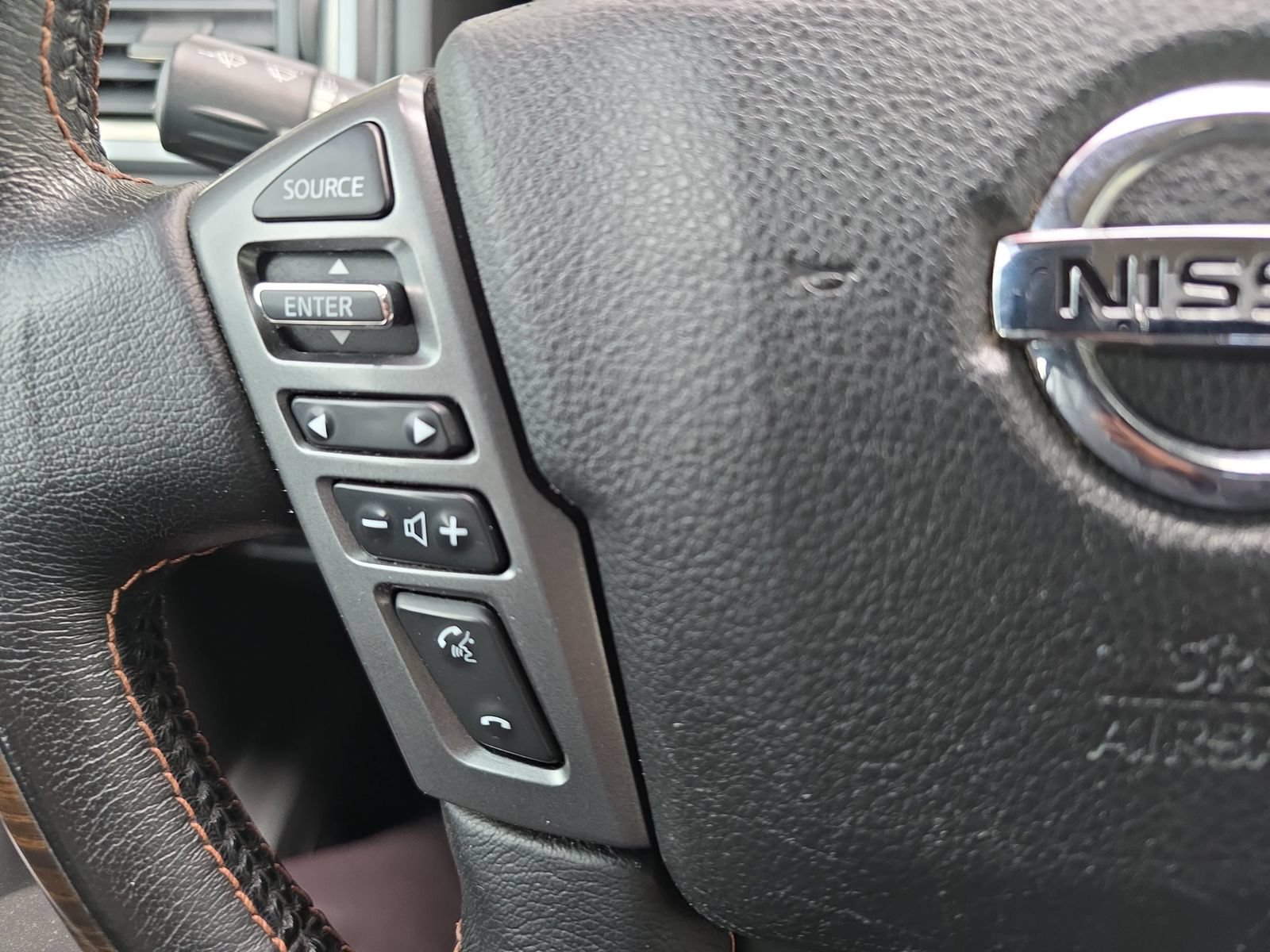 Used 2018 Nissan Titan Platinum Reserve w/ Platinum Utility Package AWD/4WD image 20