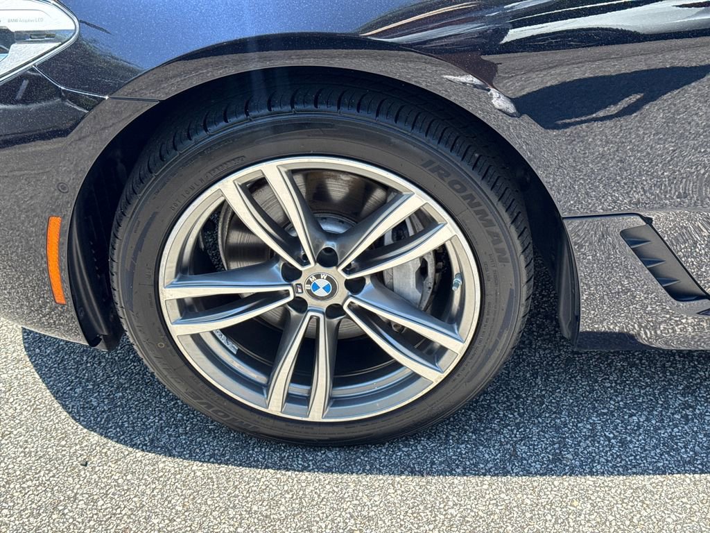 Used 2018 BMW 640i Gran Turismo xDrive w/ M Sport Package AWD/4WD image 11