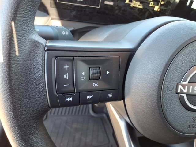 Certified 2025 Nissan Kicks S image 7