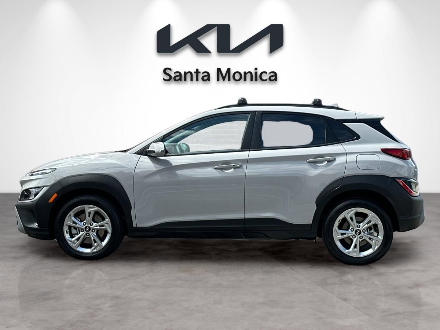Used 2023 Hyundai Kona SEL AWD/4WD image 3