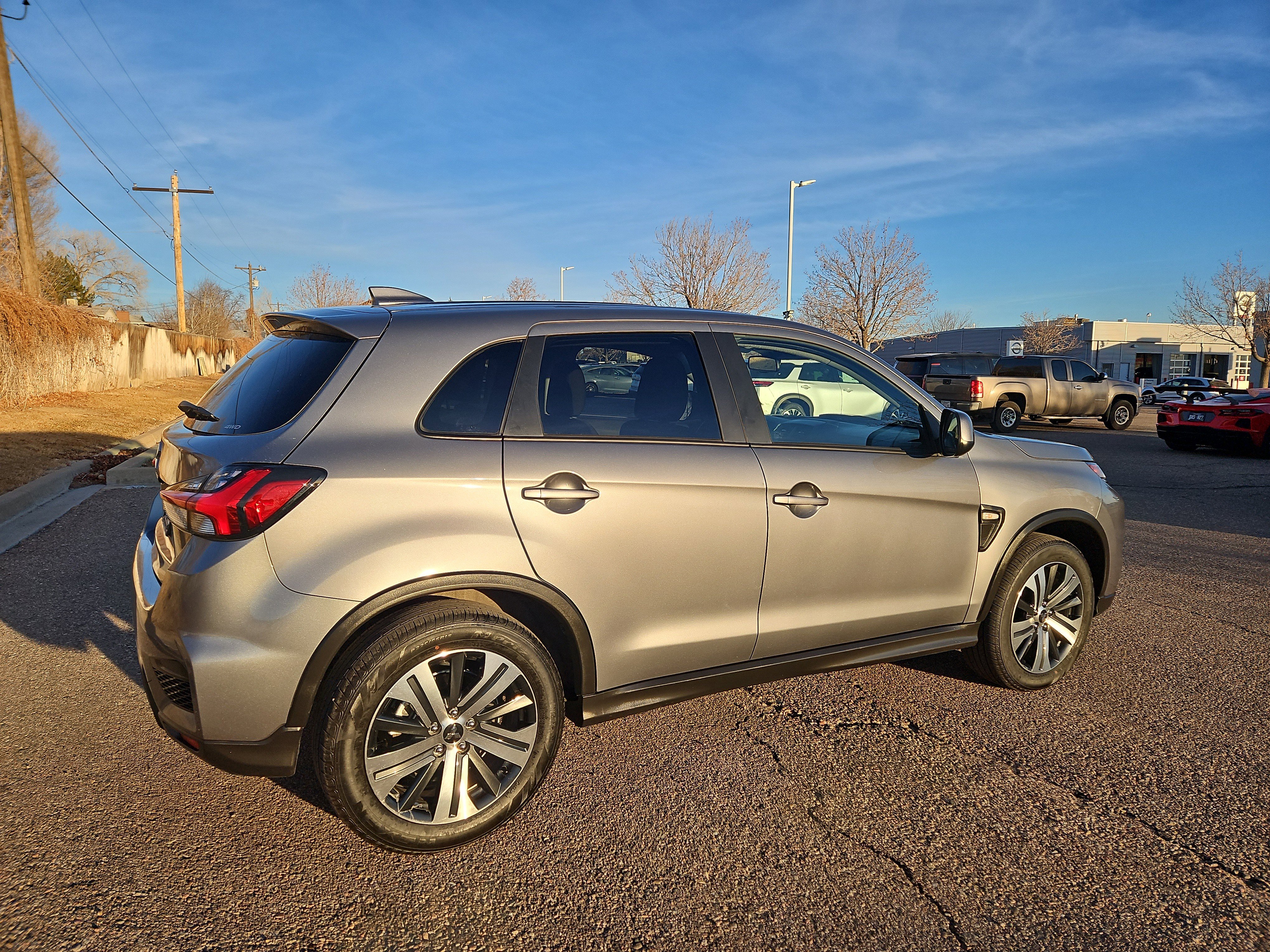 Used 2025 Mitsubishi Outlander Sport AWD image 3