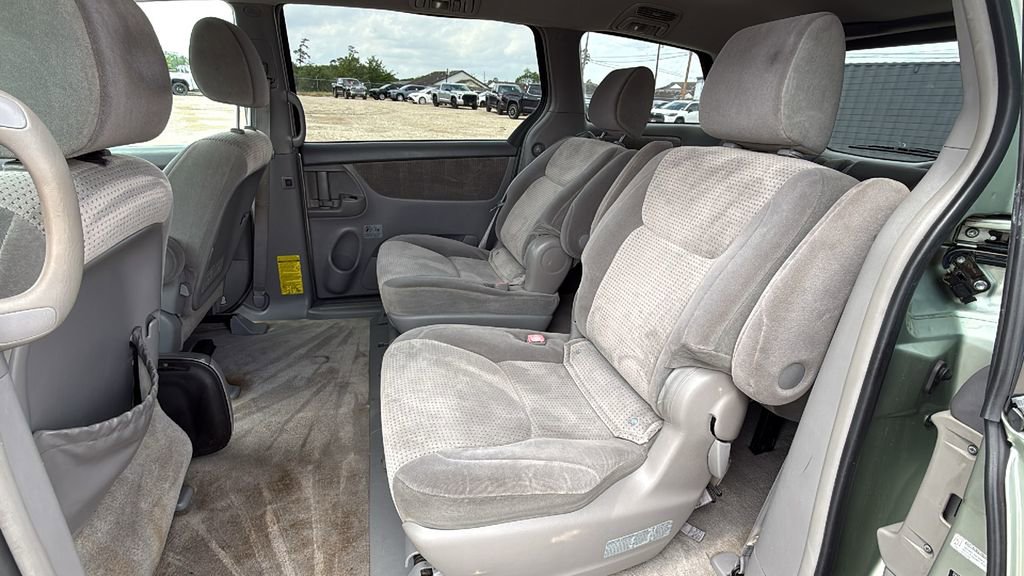 Used 2010 Toyota Sienna LE FWD image 15