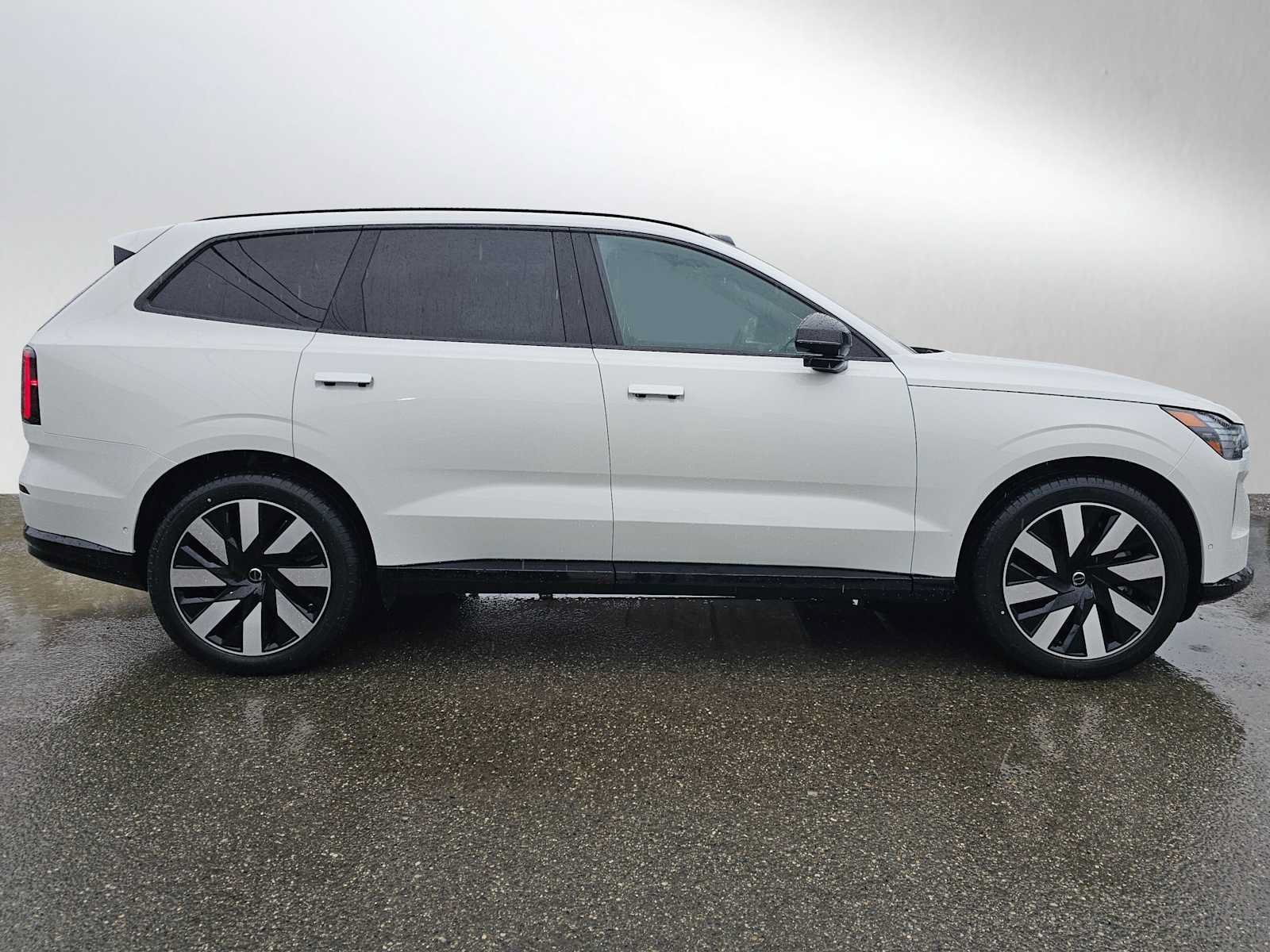 New 2025 Volvo EX90 Ultra AWD/4WD image 2