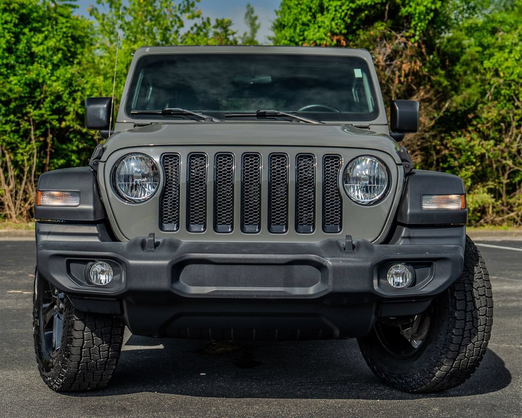 Used 2021 Jeep Wrangler Unlimited Sport AWD/4WD image 3