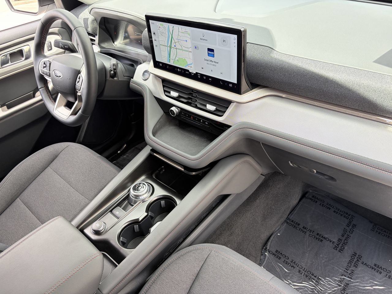 Used 2025 Ford Explorer Active RWD image 12