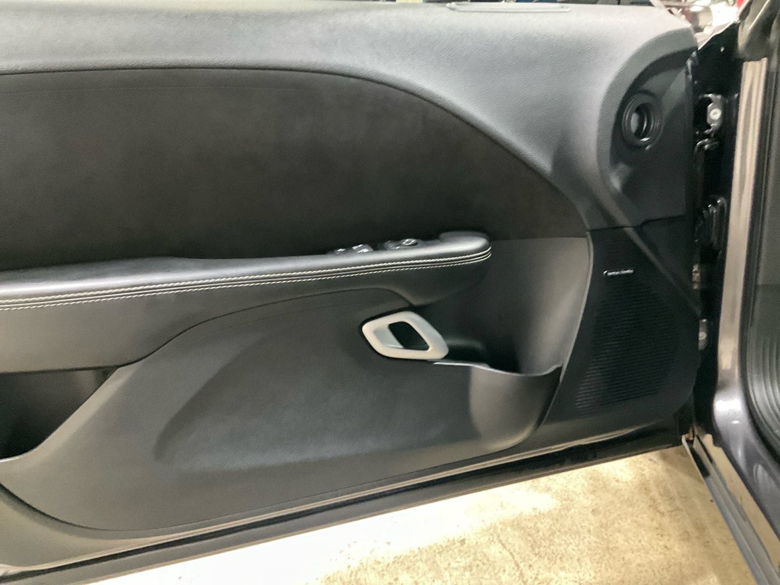 Used 2016 Dodge Challenger SRT w/ Technology Group RWD image 29
